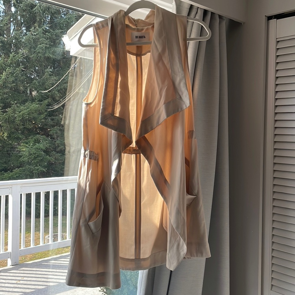 Bb Dakota drapery tan vest